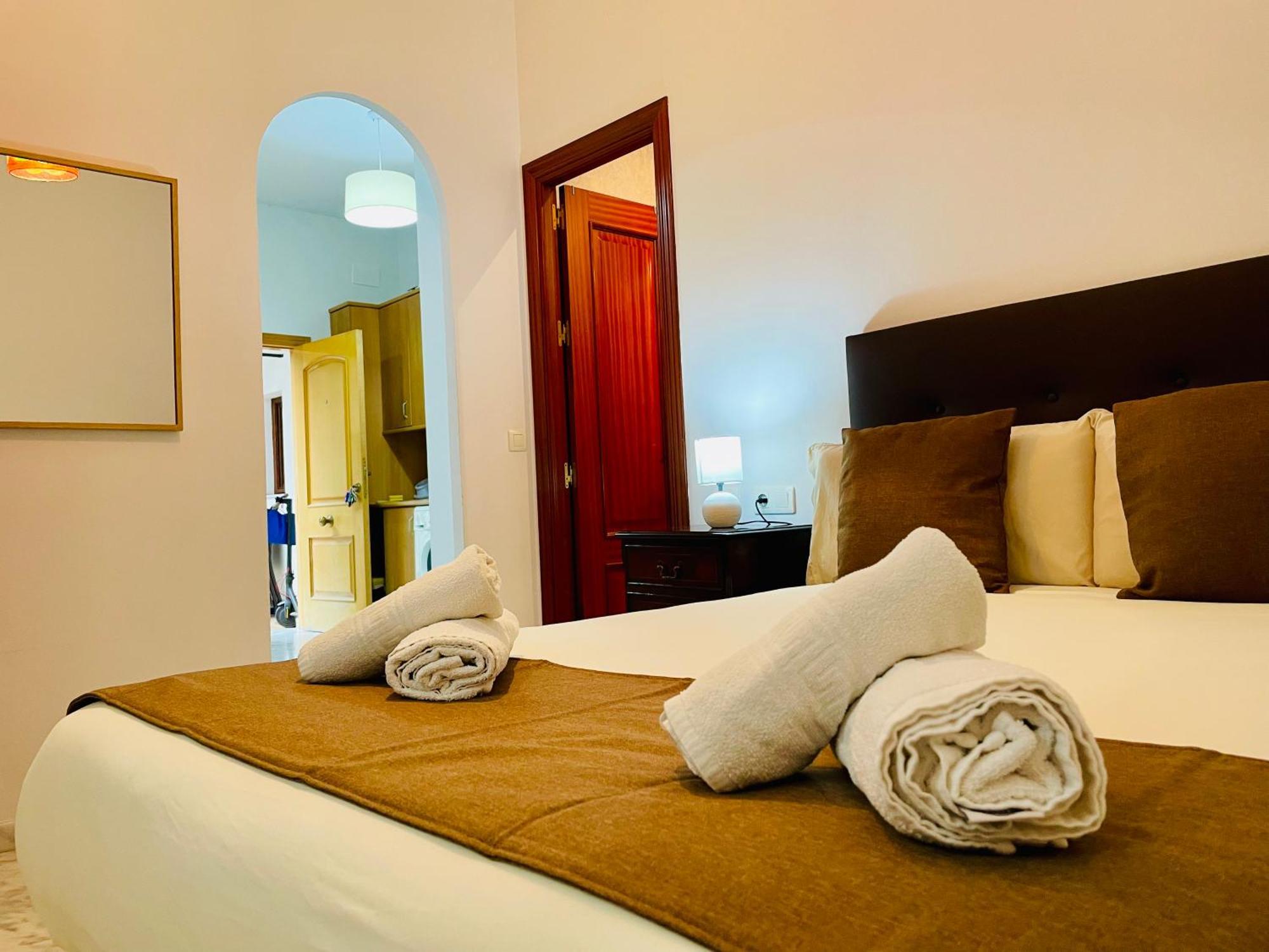 Apartamento Plaza Del Salvador Cuesta Del Rosario Sevilha Exterior foto