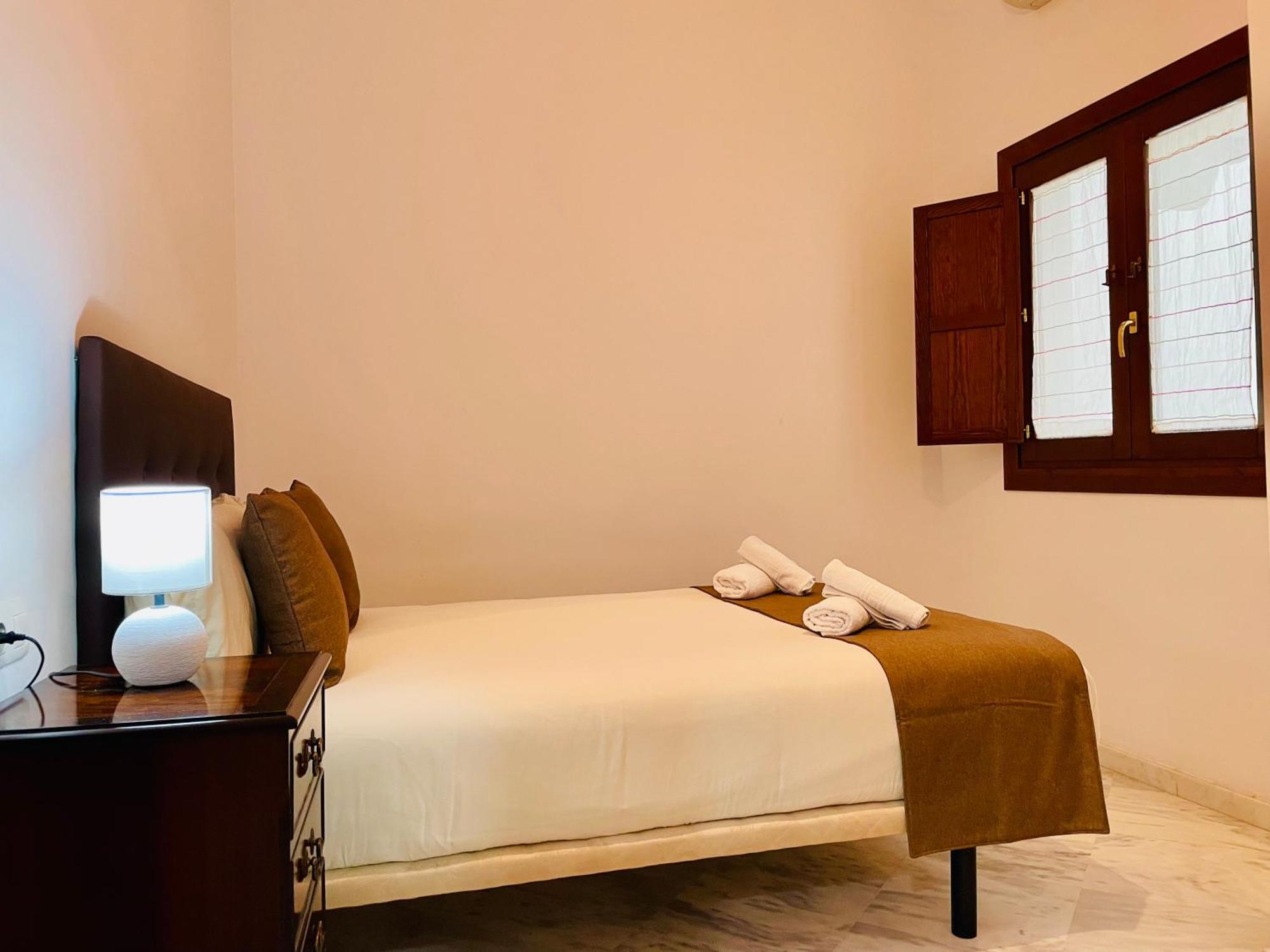 Apartamento Plaza Del Salvador Cuesta Del Rosario Sevilha Exterior foto